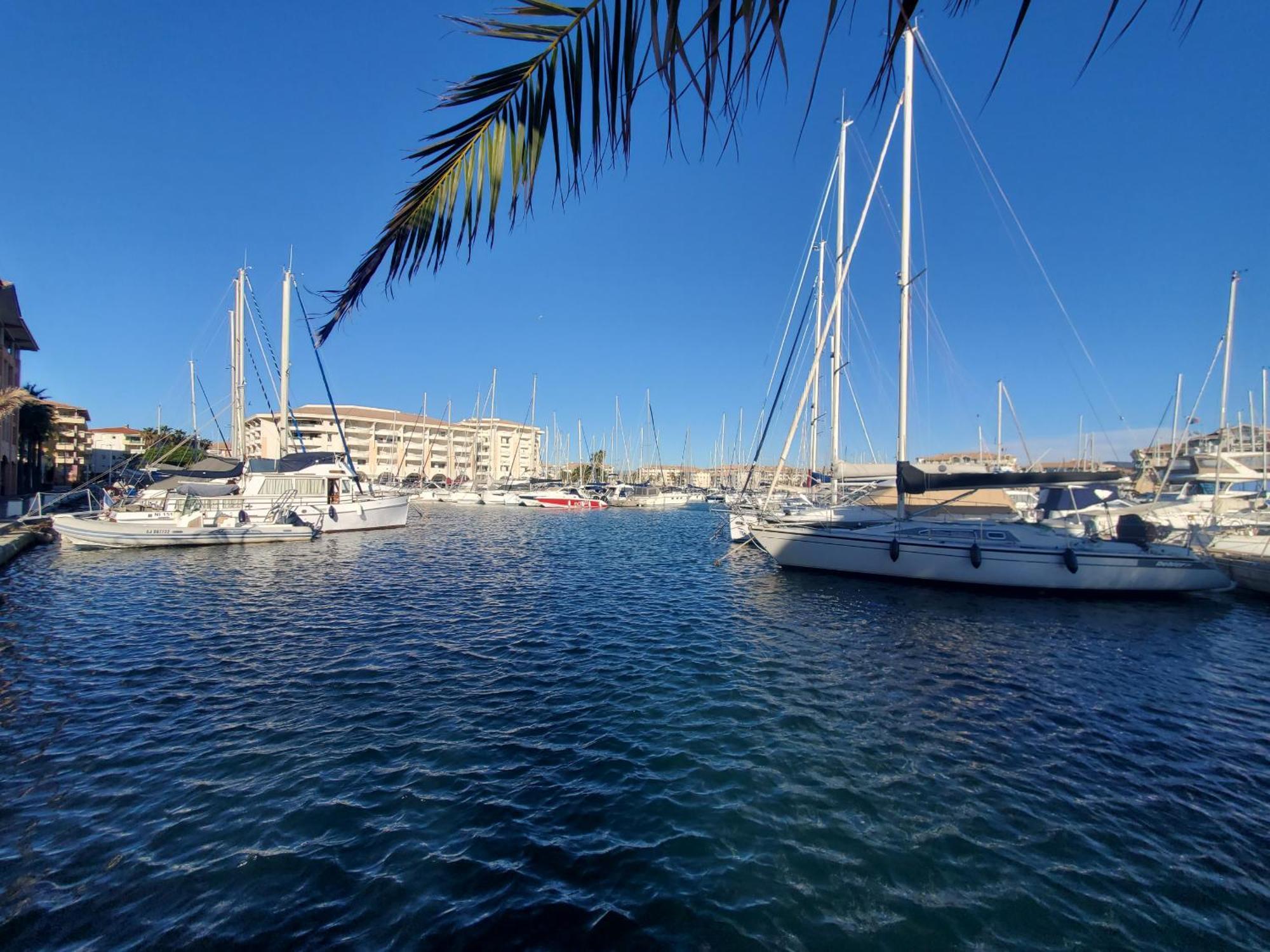 Residence Cap Hermes, Incroyable Vue Sur Le Port, Fréjus Exteriör bild